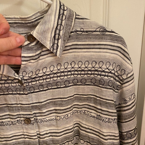 Chicos Linen Shirt Size 2 (12/14) Embroidered Button Up Inspirational 3/4 sleeve - Picture 3 of 15